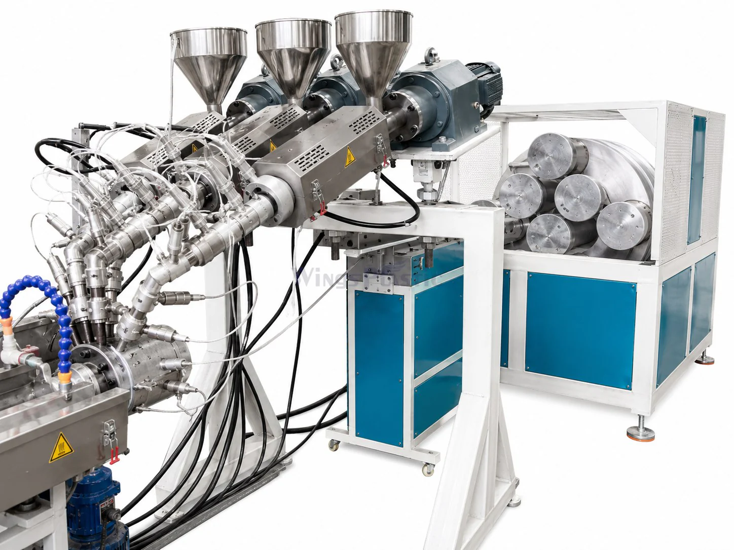 Outer layer die head and marking extruders for PVC fiber reinforced hose
